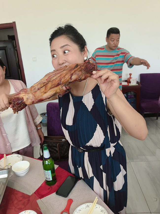 1754275828863818.jpg 41,烤羊腿.jpg