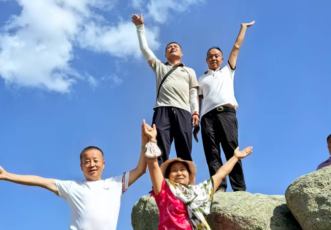 1757061375471206.png 11苏人牧场千年古敖包.png