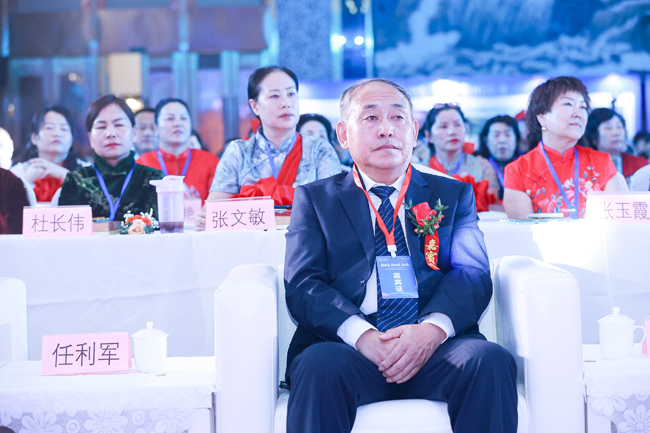 1763435980333482.jpeg 21苏人牧场常务副总经理任利军.jpeg